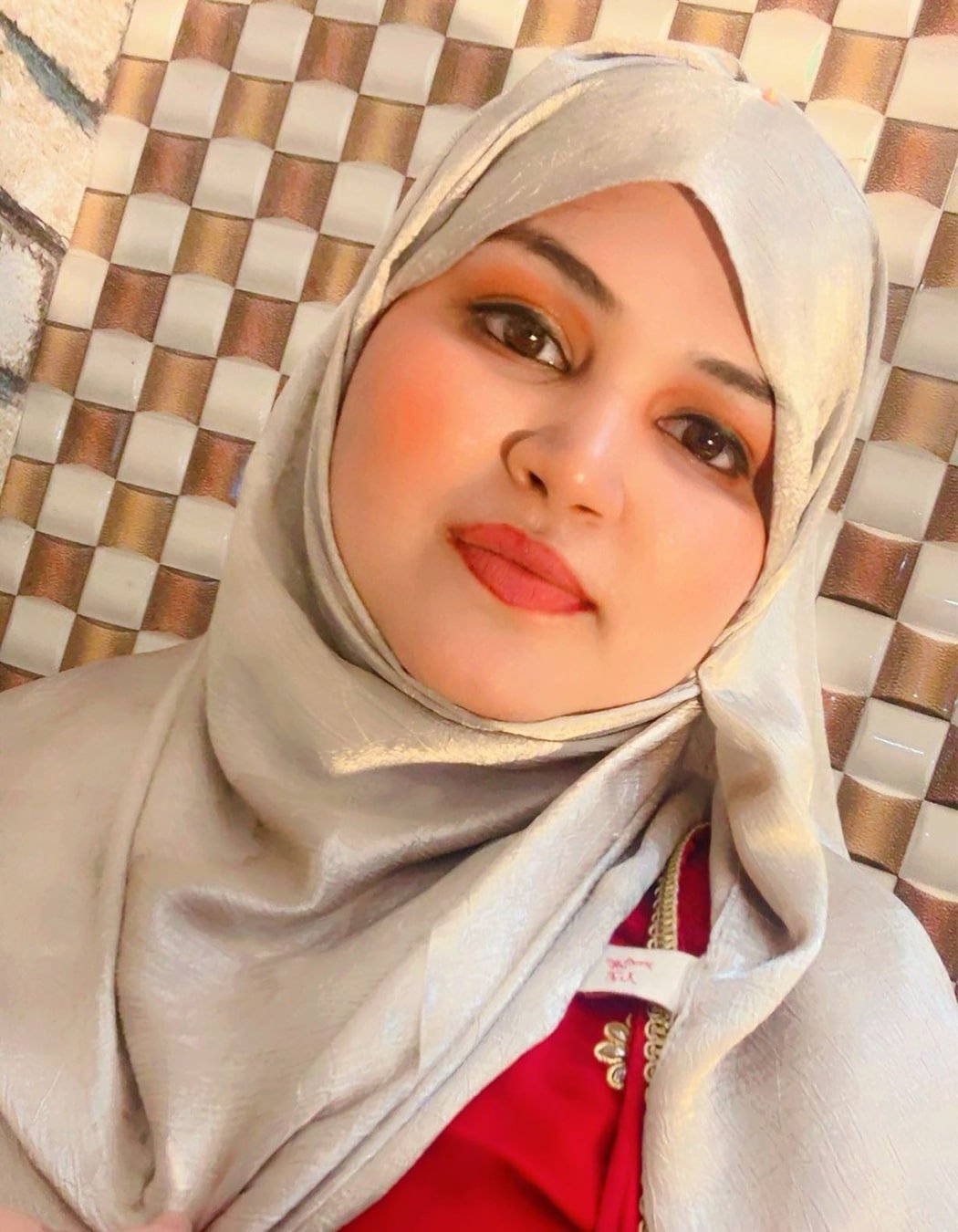 Nikhat Yasin - Busiqueens