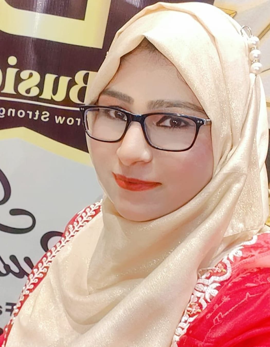 Sheeba Khan - Busiqueens