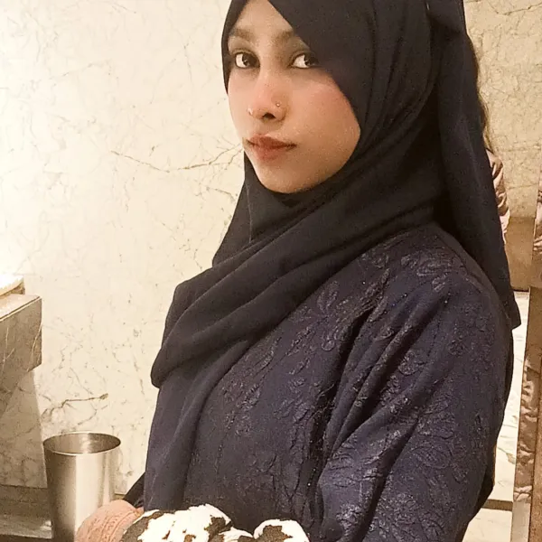 Ayesha Parveen, Makeup & Hair artist